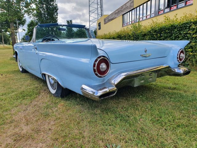 Heideveld Classics - Ford Thunderbrid Convertible 1957