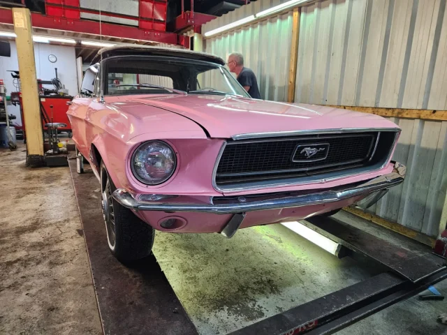 Heideveld Classics - Ford Mustang Convertible 1968